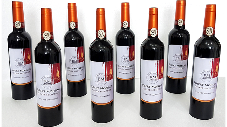 Multiplying Wine Bottles (8/ORANGE) by Tora Magic