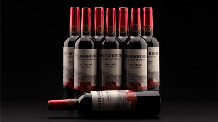 ワイン TORA Skybridge Multiplying Wine Bottles by Tora Magic